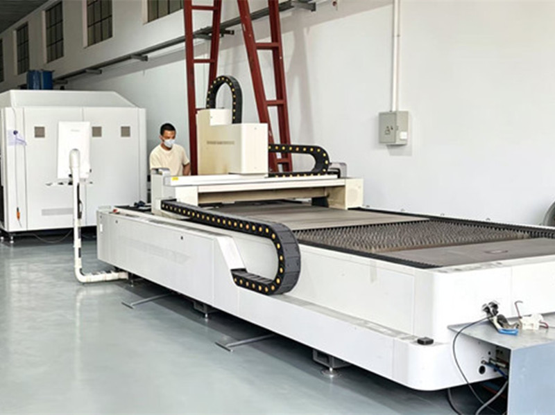 Fiber Laser Cutting Machine