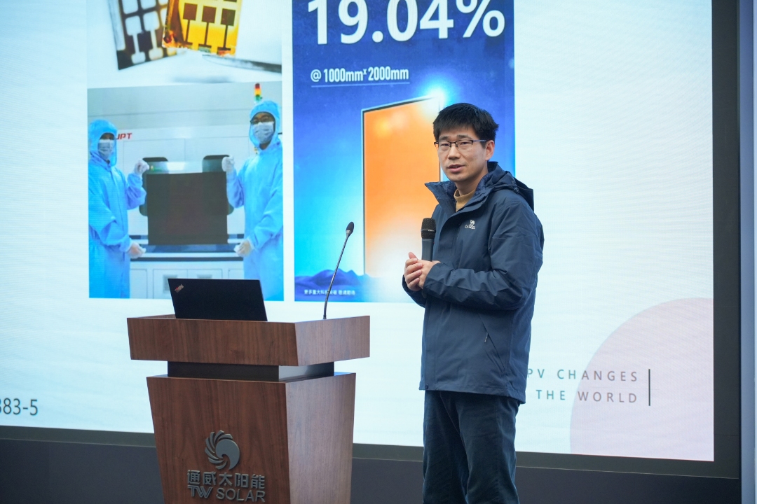 ced67a8b7e54df2b3eb44ca006941eeb.jpg ced67a8b7e54df2b3eb44ca006941eeb.jpg